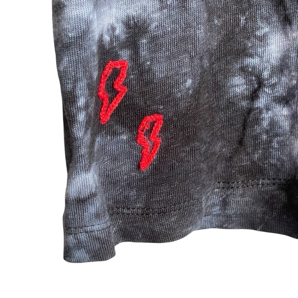 Chaser Tie-Dye Peace Tee Black and Gray Embroidered Tee NWT - Picture 8 of 9